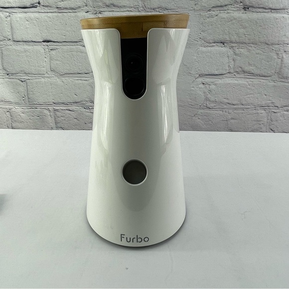 FURBO Dog Treat Dispenser Full HD WIFI Pet Camera 2 Way Audio FURBO2T